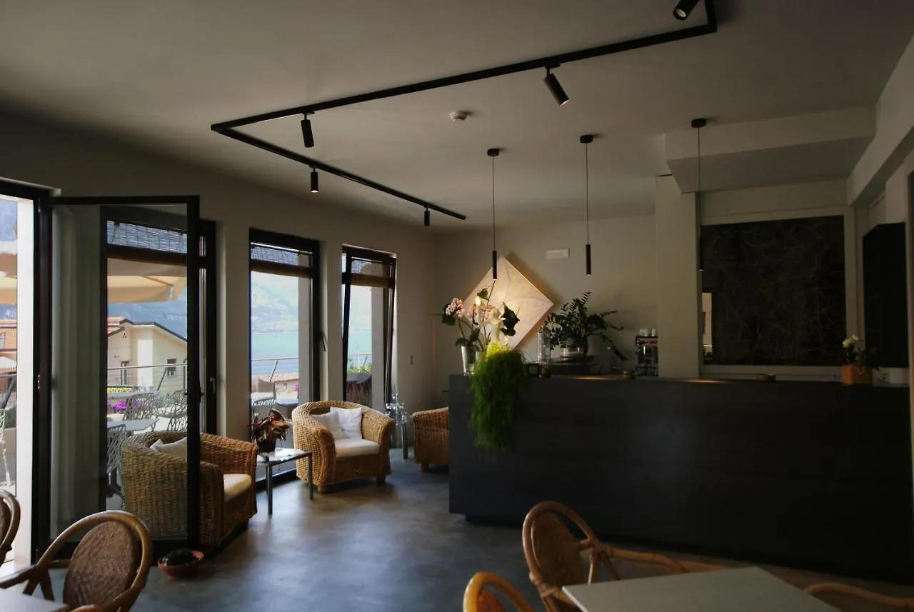 Hotel Peler Malcesine 2*,  Italy
